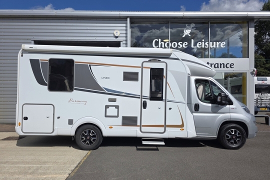 Burstner-Lyseo-Harmony-700-Exterior-Side.jpg