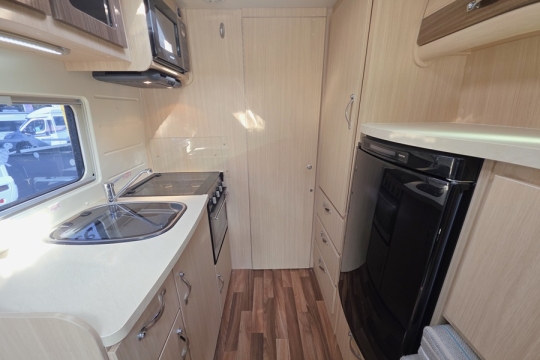 Auto-Sleepers-Kemerton-XL-Interior-Kitchen.jpg