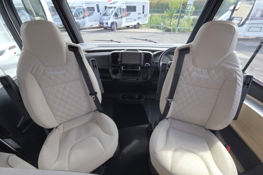 Itineo-660-CJ-Interior-Cab.jpg