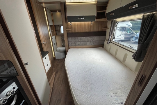 swift-kon-tiki-584-sport-interior-bedroom.jpg