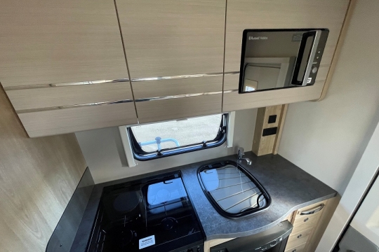 elddis-majestic-115-interior-kitchen-top.jpg