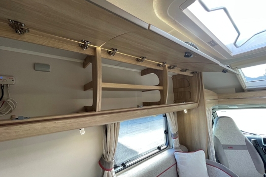 elddis-majestic-115-interior-storage.jpg