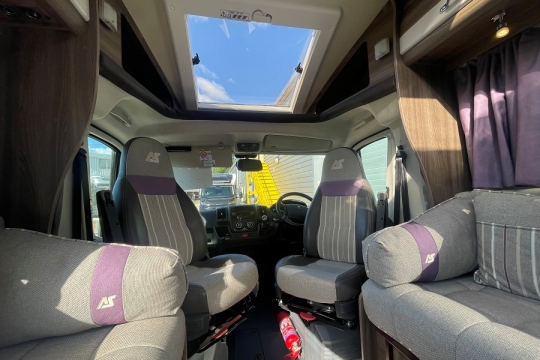 auto-sleepers-broadway-ek-tb-lp-interior-cab-seats.jpg