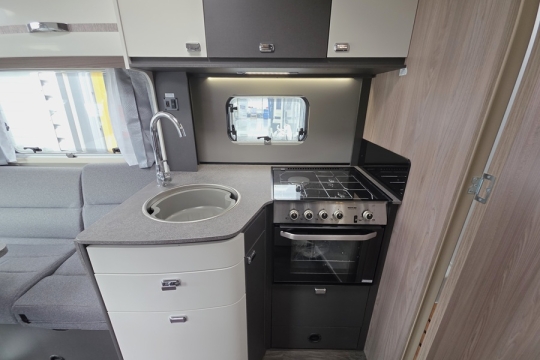 Swift-Voyager-594-Interior-Kitchen.jpg