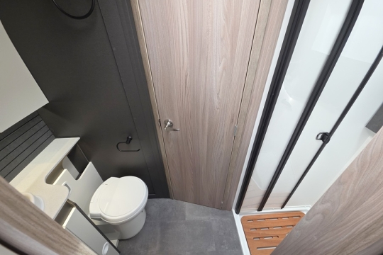 Swift-Voyager-594-Interior-Bathroom.jpg