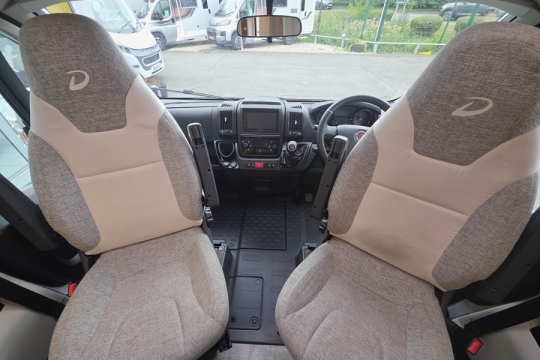 Dethleffs-Trend-6701-Interior-Cab.jpg