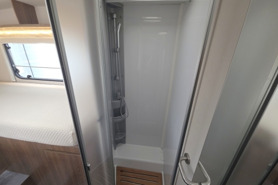 Dethleffs-Trend-6701-Interior-Shower.jpg