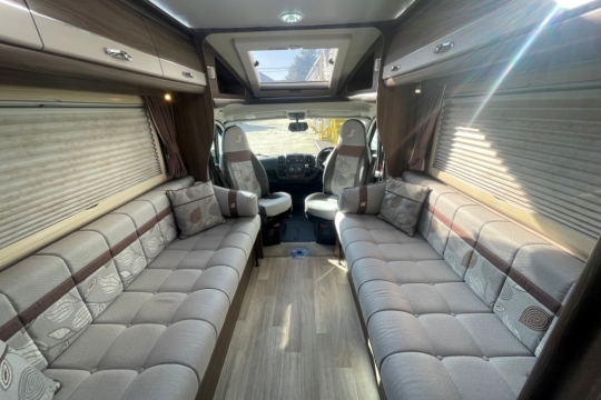 auto-sleepers-broadway-interior-front-lounge.jpg