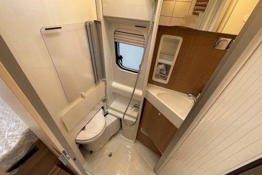 malibu-diversity-skyview-600-db-k-interior-washroom.jpg