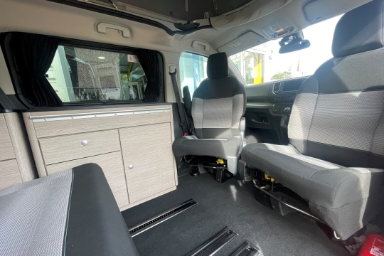 citreon-possl-campster-interior-from-door.jpg