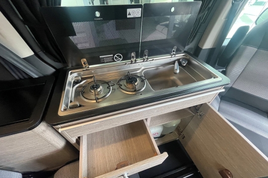 citreon-possl-campster-interior-kitchen.jpg