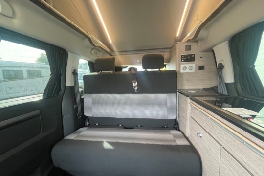 citreon-possl-campster-interior-rear-seat.jpg