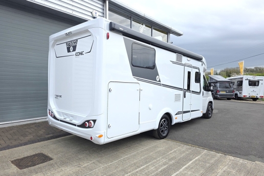 Etrusco-T7400-SBC-Exterior-Rear-Side.jpg