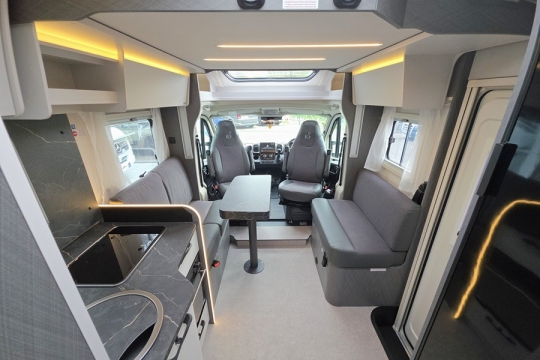 Etrusco-T7400-SBC-Interior-Mid-to-Front.jpg