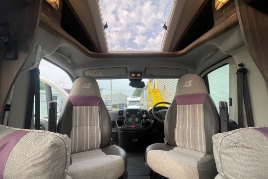 auto-sleepers-broadway-ek-tb-lp-interior-cab-seats.jpg