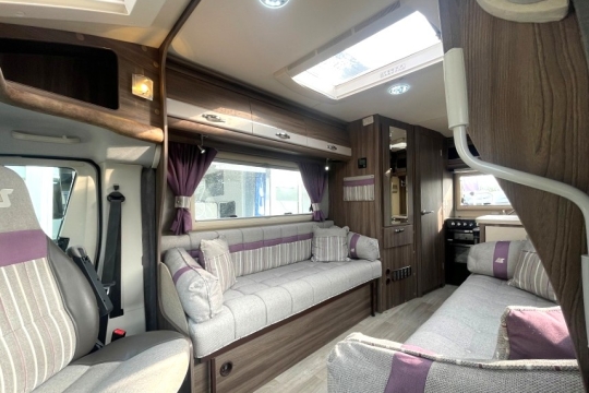 auto-sleepers-broadway-ek-tb-lp-interior-living.jpg