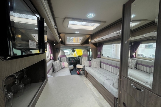 auto-sleepers-broadway-ek-tb-lp-interior-to-front.jpg