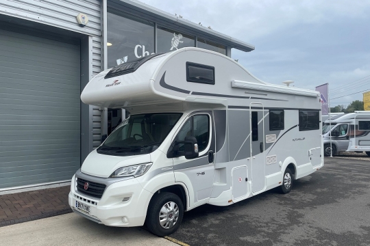 rollertteam-zefiro-690-exterior-front-side.jpg