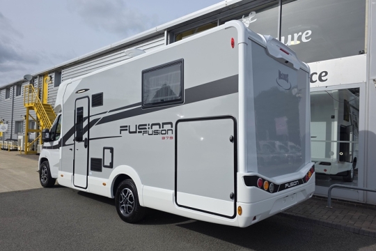 McLouis-Fusion-379-Exterior-Rear-Side.jpg