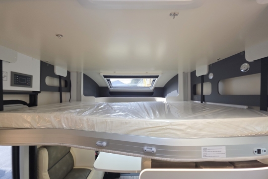 McLouis-Fusion-379-Interior-Drop-Down-Bed.jpg