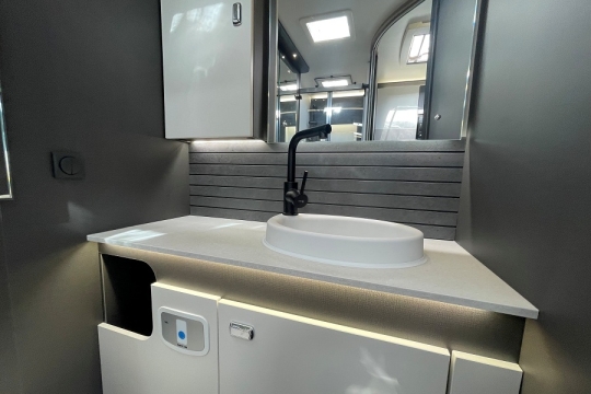 swift-trekker-540-interior-washroom.jpg