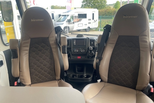 Burstner-lyseo-i690-interior-cab-seats.jpg