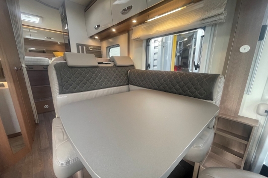 Burstner-lyseo-i690-interior-lounge-table.jpg
