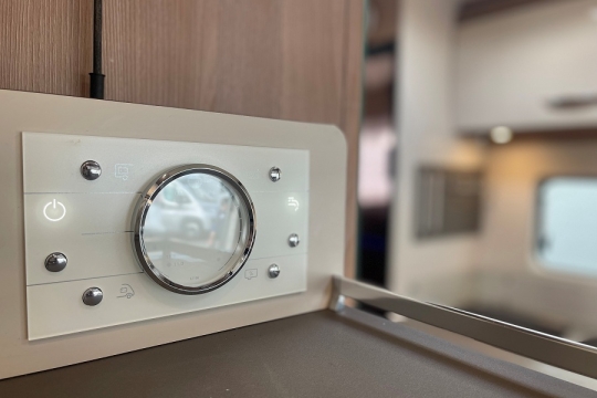 Burstner-lyseo-i690-interior-control-panel.jpg