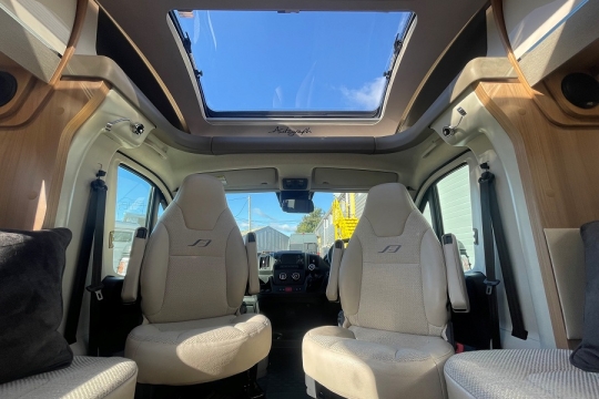 bailey-autograph-79-2f-interior-cab-skylight.jpg
