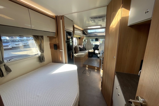bailey-autograph-79-2f-interior-to-front.jpg
