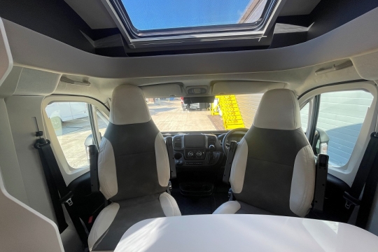 mclouis-fusion-373-2027-model-interior-cab-seats.jpg