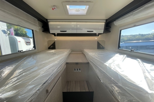 mclouis-fusion-373-2027-model-interior-rear-bed.jpg