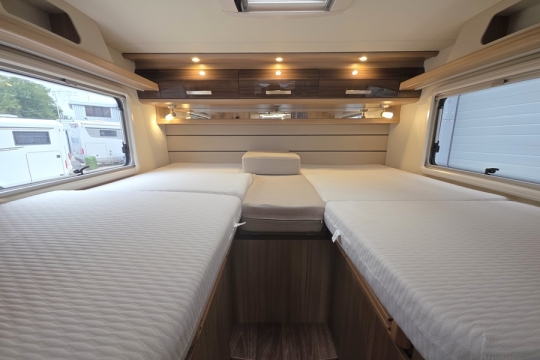 Knaus-Sun-Ti-700-MEG-Interior-Bed.jpg
