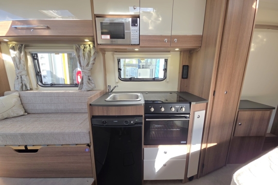 Bailey-Advance-76-2-Interior-Kitchen.jpg