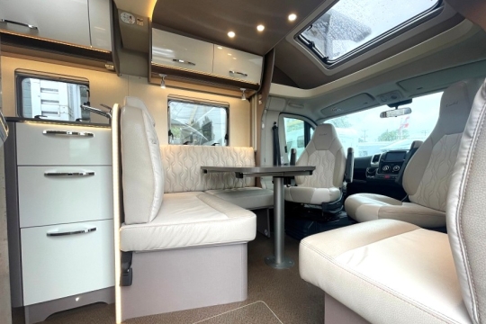 burstner-lyseo-harmony-744-interior-front-lounge.jpg