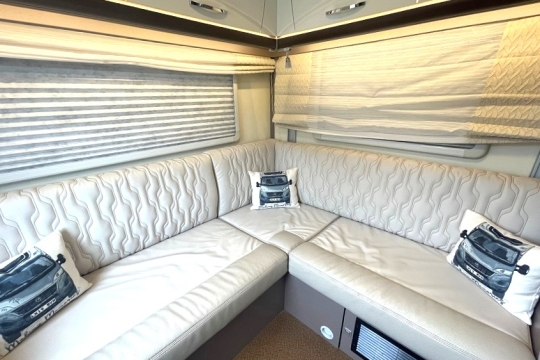 burstner-lyseo-harmony-744-interior-rear-lounge.2.jpg