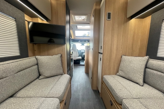 auto-trail-excel-690l-interior-to-front.jpg