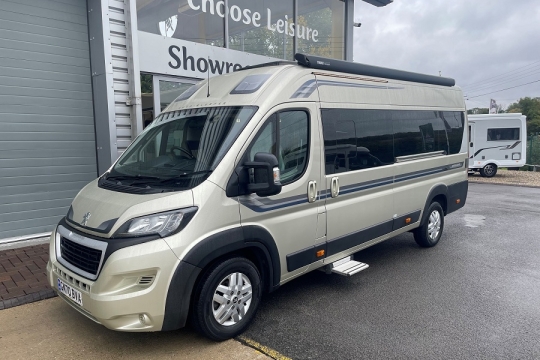 auto-sleepers-kingham-exterior-front-side.jpg