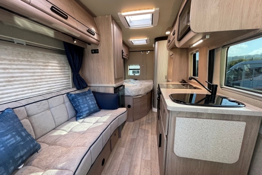 auto-sleepers-kingham-lxv-interior-to-rear.jpg