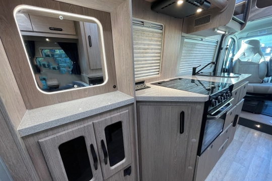auto-sleepers-kingham-lxv-interior-dressing-table.jpg