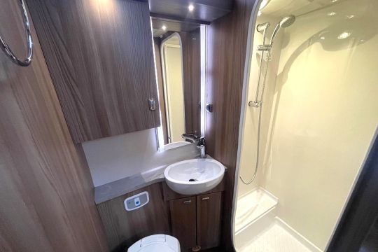 bessacarr 494-interior-washroom.jpg