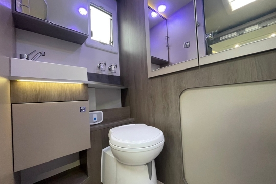 chausson-640-interior-washroom.jpg