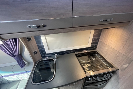 auto-sleepers-burford-duo-interior-kitchen-top.jpg