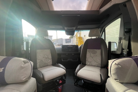 auto-sleepers-burford-duo-interior-cab-seats.jpg