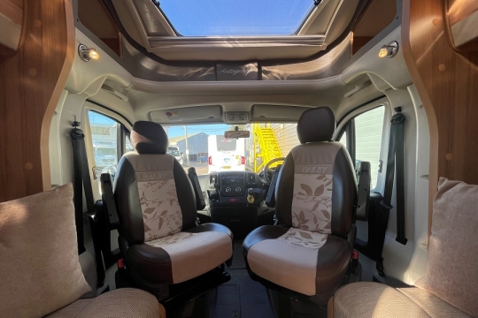 bailey-approach-autograph-740-interior-cab-seats.jpg