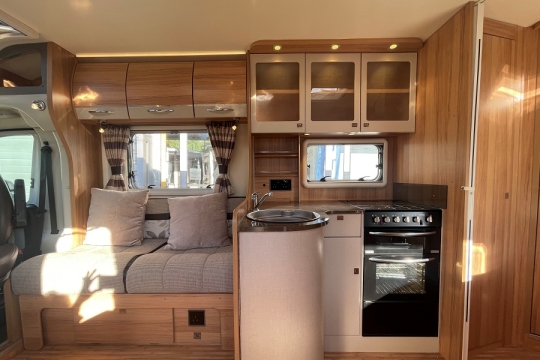 bailey-approach-autograph-740-interior-overview.jpg