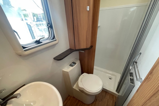 bailey-approach-autograph-740-interior-bathroom.jpg