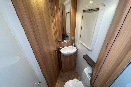 bailey-approach-autograph-740-interior-bathroom-2.jpg