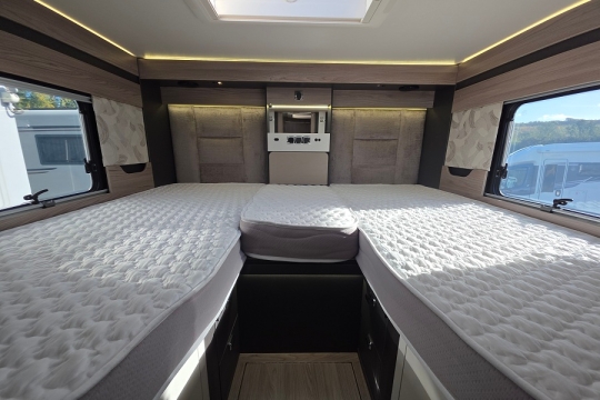 swift-kon-tiki-784-interior-beds.jpg