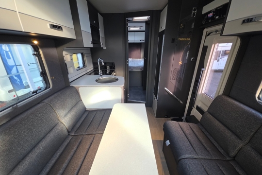202swift-trekker-594-interior-to-rear.jpg